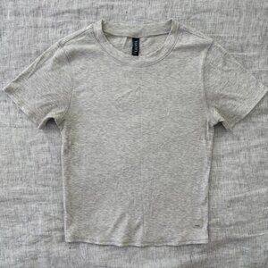 Vuori Cropped Shirt Womens S Gently Used
